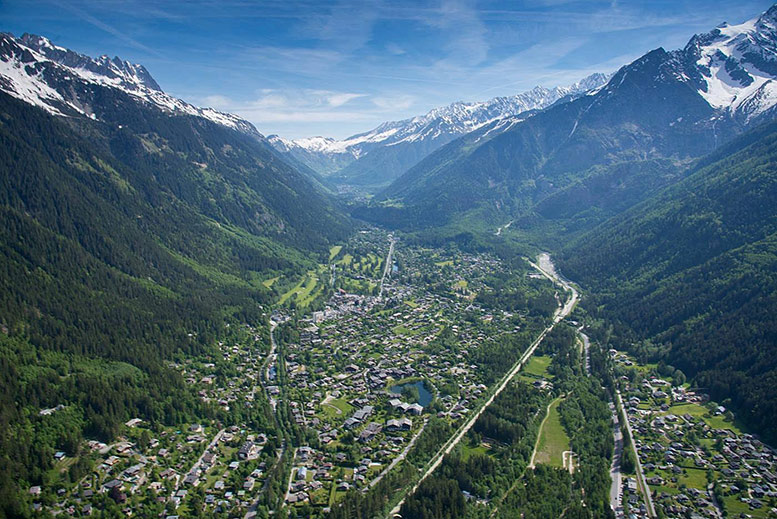 File:Montagner valley.jpg