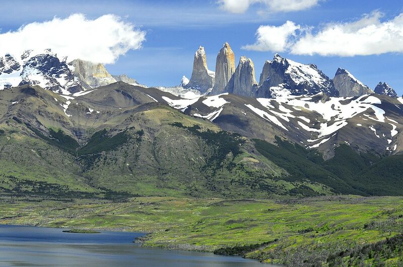 File:1200px-Torres del Paine, Laguna Azul 09.jpg