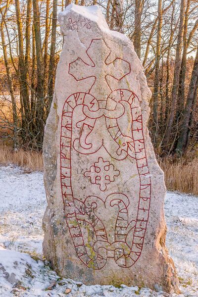 File:Vithinja-viking runestone.jpg